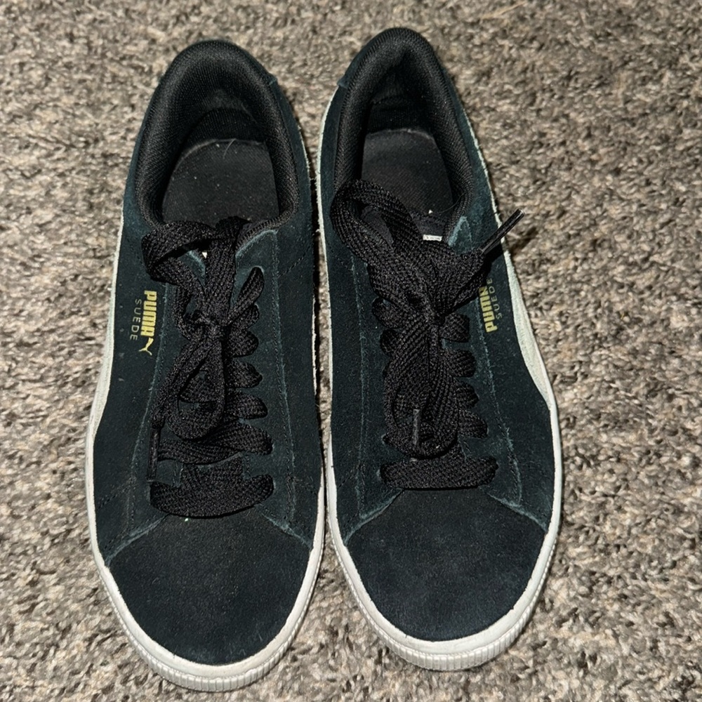 Women’s puma suede shoes